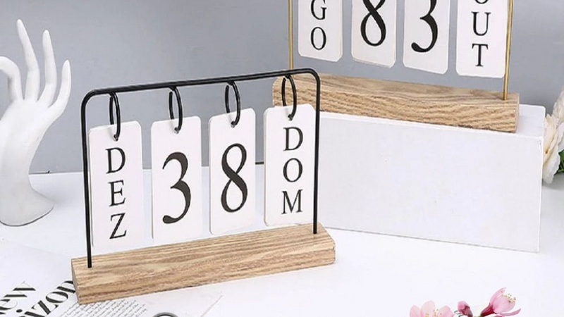 Calendário de Mesa Permanete Decorativo com Plaquinhas Casa Escritório